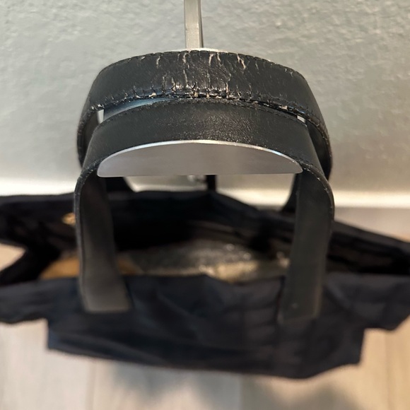 Authentic Chanel bag - Picture 3 of 12